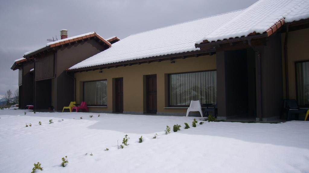 Apartamentos La Senda San Juan de Parres Dış mekan fotoğraf