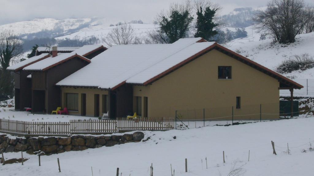 Apartamentos La Senda San Juan de Parres Dış mekan fotoğraf