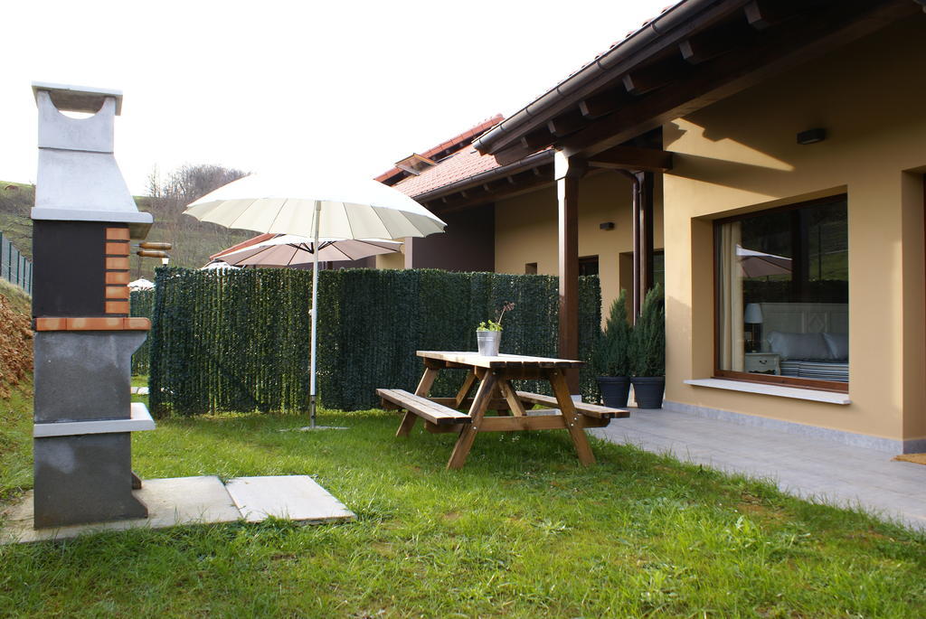 Apartamentos La Senda San Juan de Parres Oda fotoğraf